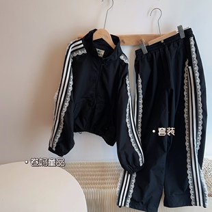 卷妈爱大小卷女童套装26春秋中大童童冲锋衣蕾丝外套运动裤两件套