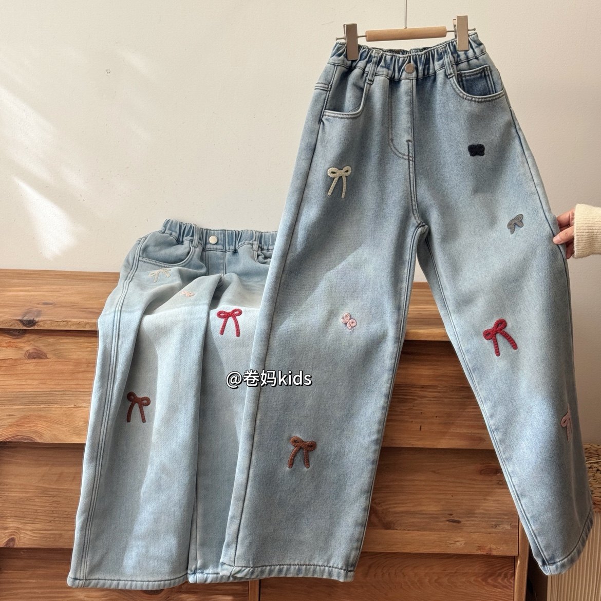 卷妈童品26冬季新年款女青少年韩系加绒牛仔裤刺绣蝴蝶结阔腿裤潮,童装/婴儿装/亲子装,裤子,淘宝优惠券,粉丝福利购,淘宝优惠卷