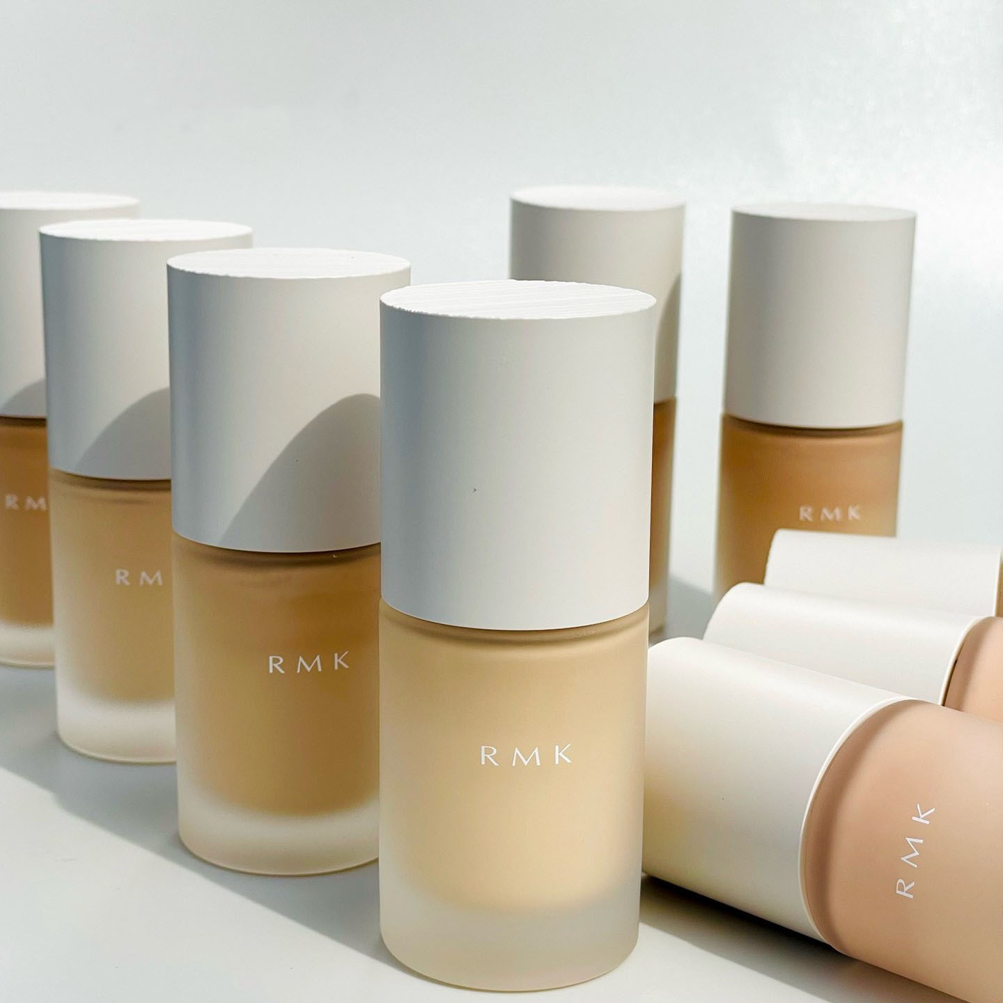 【日本代购】日本正品RMK粉底液plus新款遮瑕 保湿 轻薄 滋润30ML