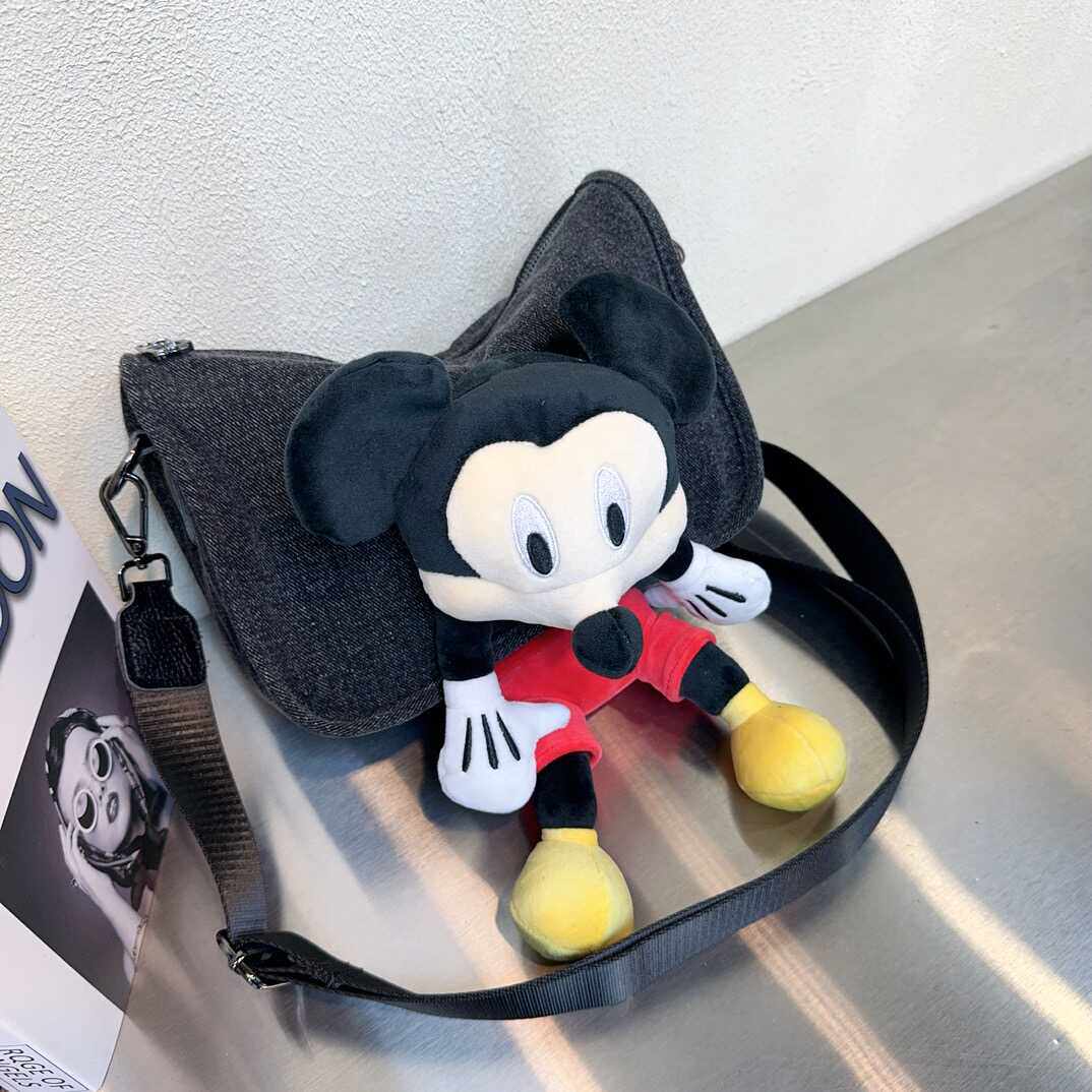 2025新款卡通米奇单肩包可爱毛绒公仔斜挎包大容量休闲百搭女包包