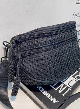 双拉链精致时尚网布新款休闲背包