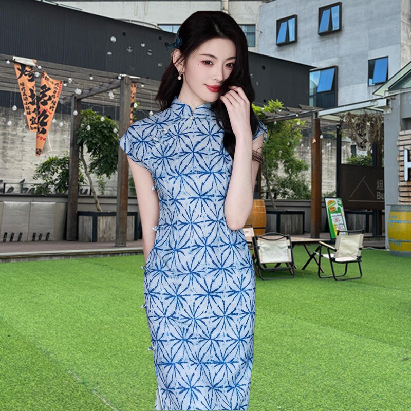 新中式国风年轻款小个子显高格纹素雅修身女2026新款苏州丝麻旗袍