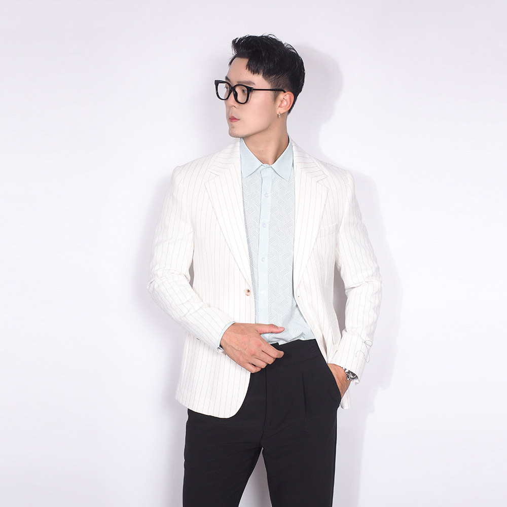 川泽男装休闲白色条纹小西服韩版修身上衣外套时尚日常泡泡纱西装