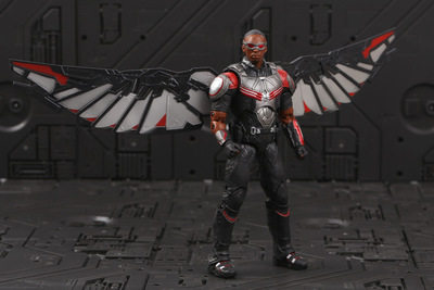 漫威复仇者联盟猎鹰7寸可动人偶手办模型