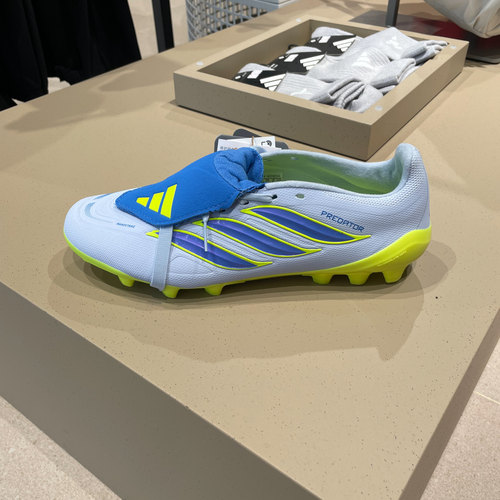 SFS阿迪达斯Adidas 猎鹰26翻鞋舌中端AG短钉足球鞋运动鞋男JS0345