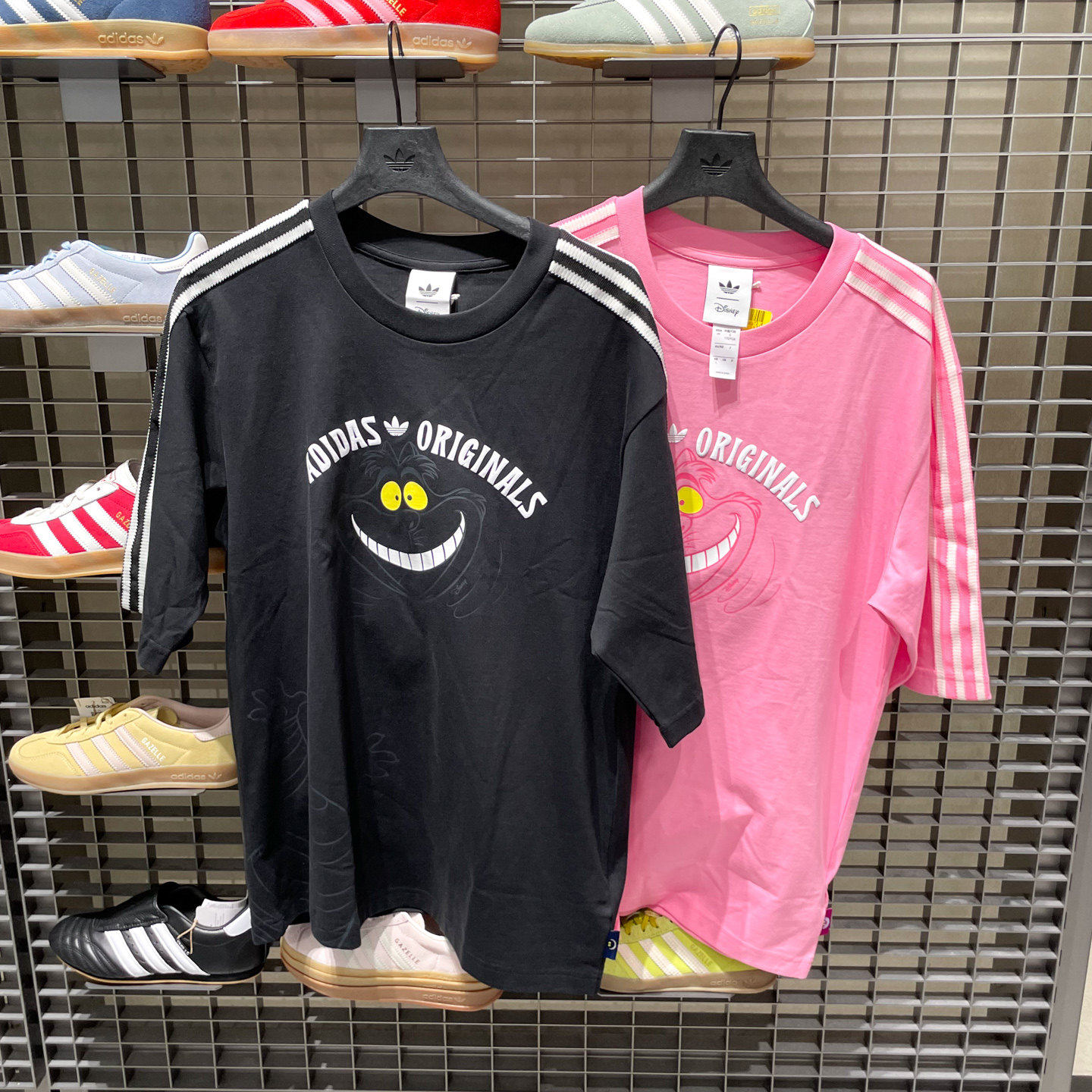 Adidas三叶草男装2026夏季迪士尼柴郡猫联名款休闲短袖T恤 KX5312