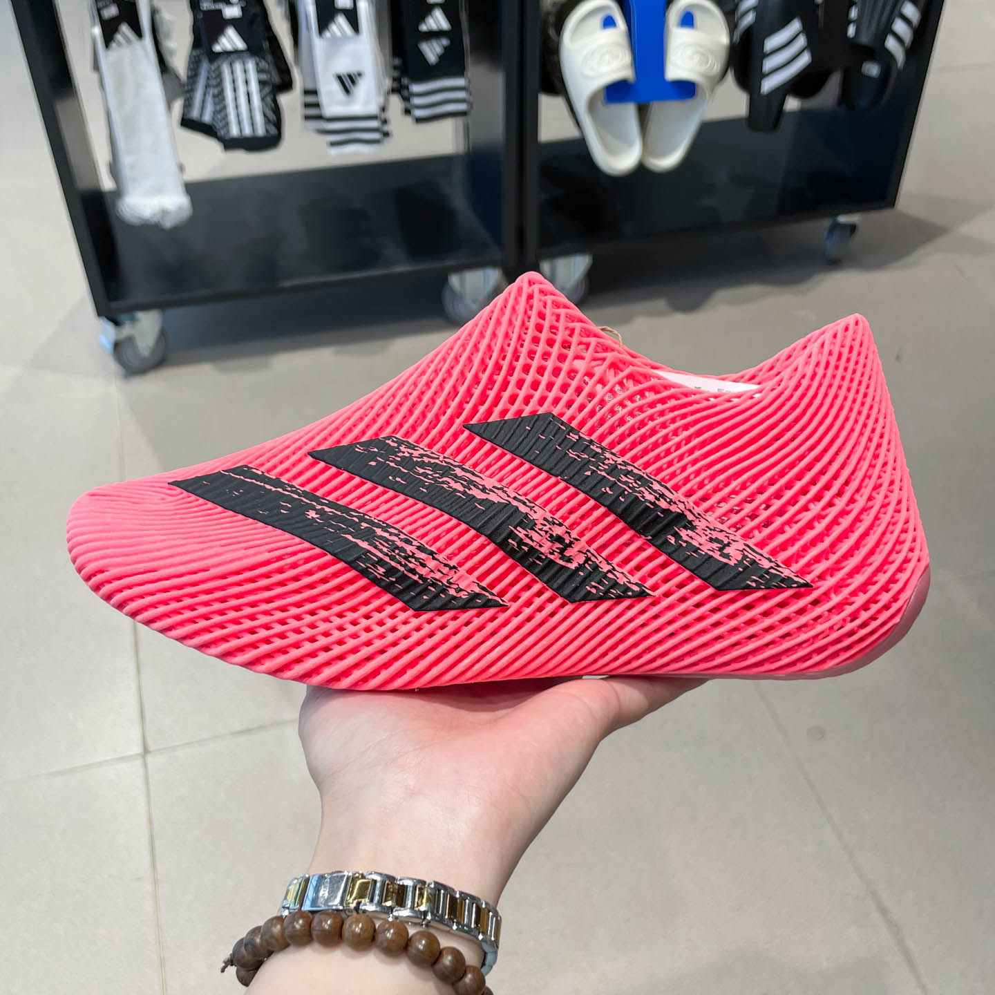 Adidas阿迪达斯男女鞋2026新款时尚镂空透气耐磨运动休闲鞋KI5232