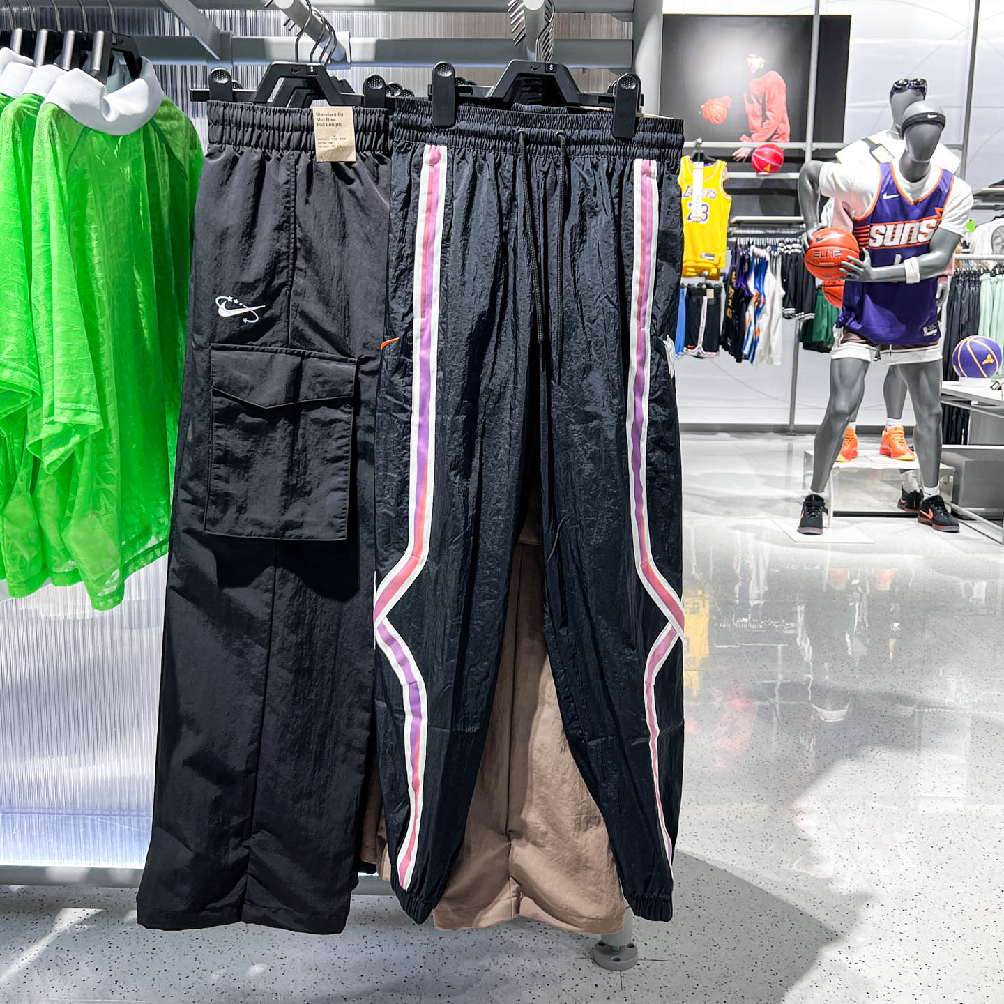 NIKE耐克男裤2026夏季篮球运动裤宽松收口梭织条纹长裤IR6279-010