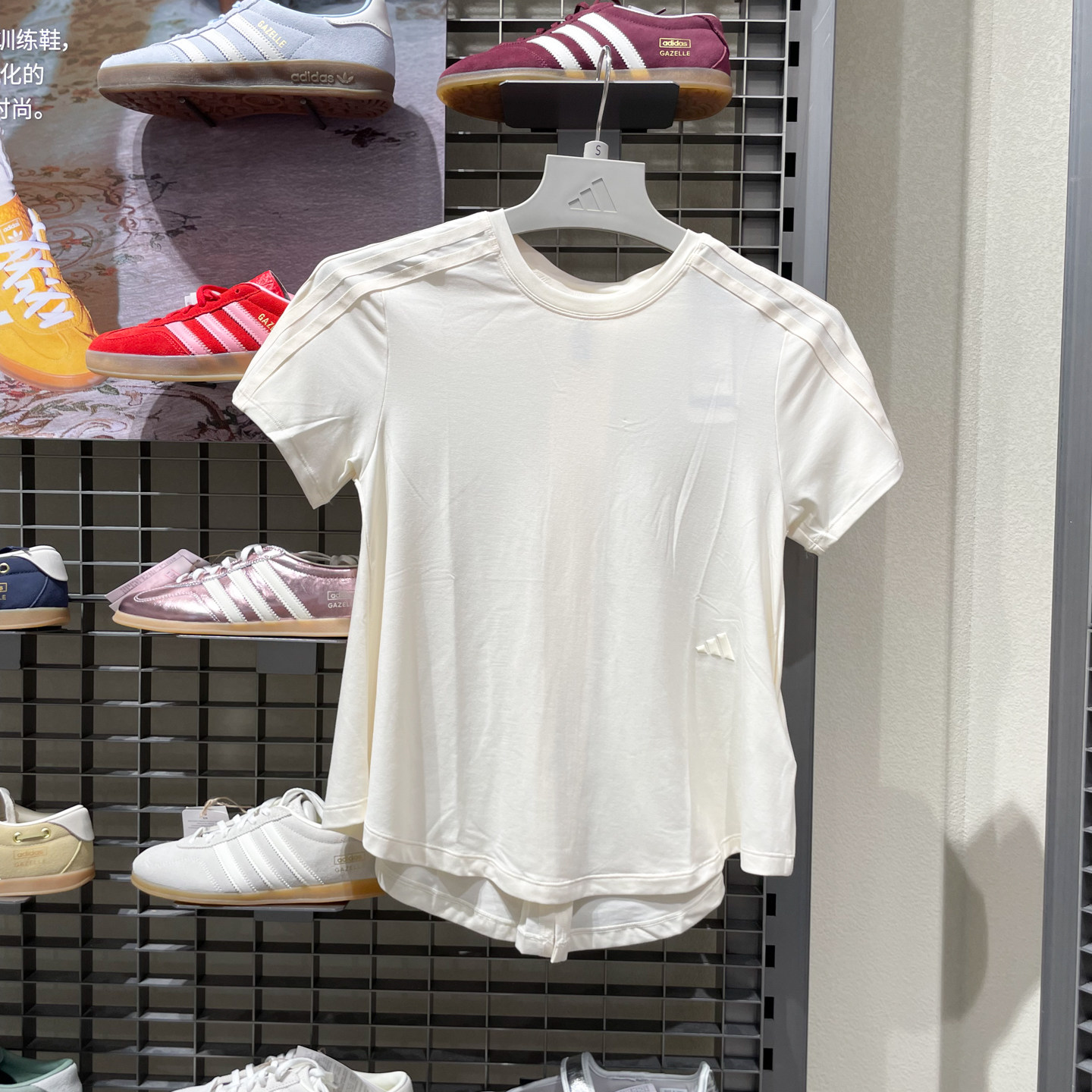 Adidas女装2026秋款百搭