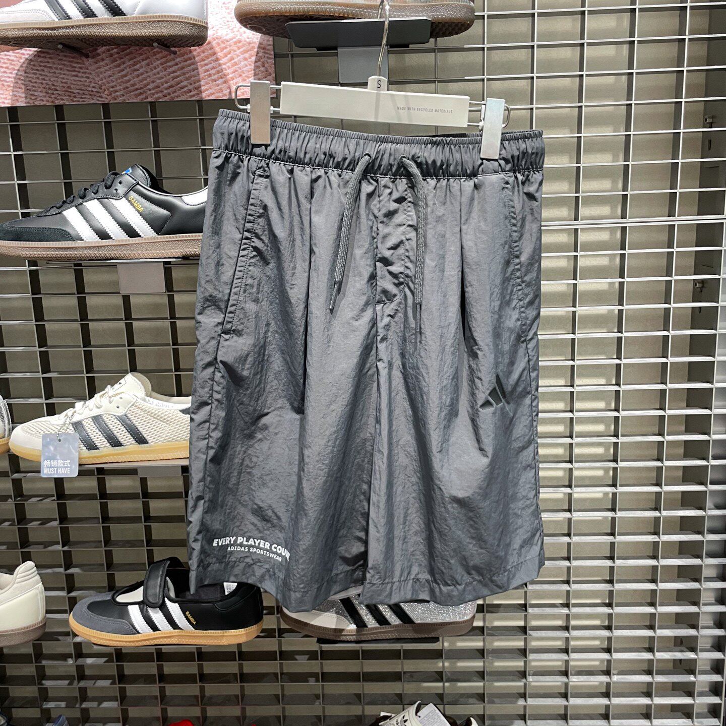 Adidas阿迪达斯男裤夏新款Verbiage速干运动五分裤梭织短裤KR2603