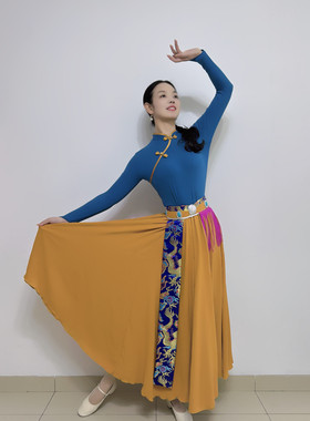 雨夜广场舞娥嫚姑娘 相爱九寨同款 藏族舞蹈服日常跳舞