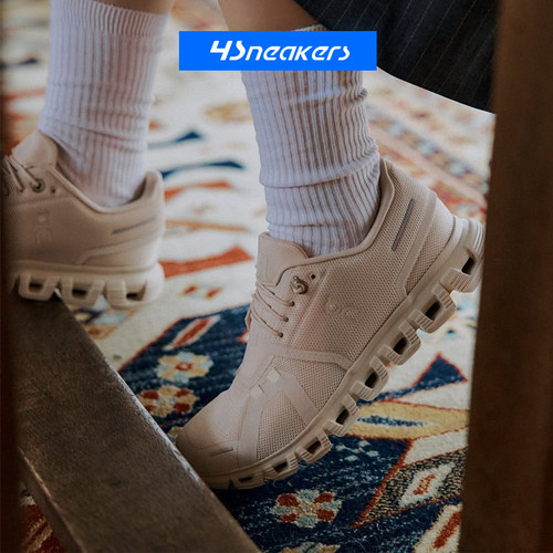 On/昂跑Cloud6轻量透气跑鞋