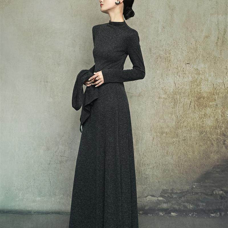 秋冬款针织连衣裙长裙气质修身显瘦高级感风衣内搭半高领打底裙子