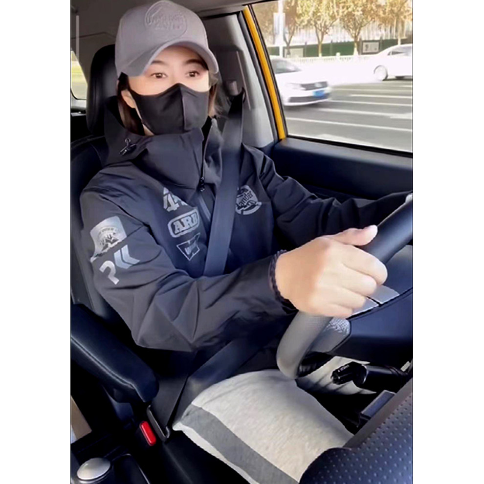 户外防水防风防水冲锋衣