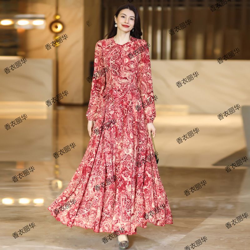 香衣丽华36-312春季新款长袖圆领花色大摆连衣裙修身显瘦气质简约