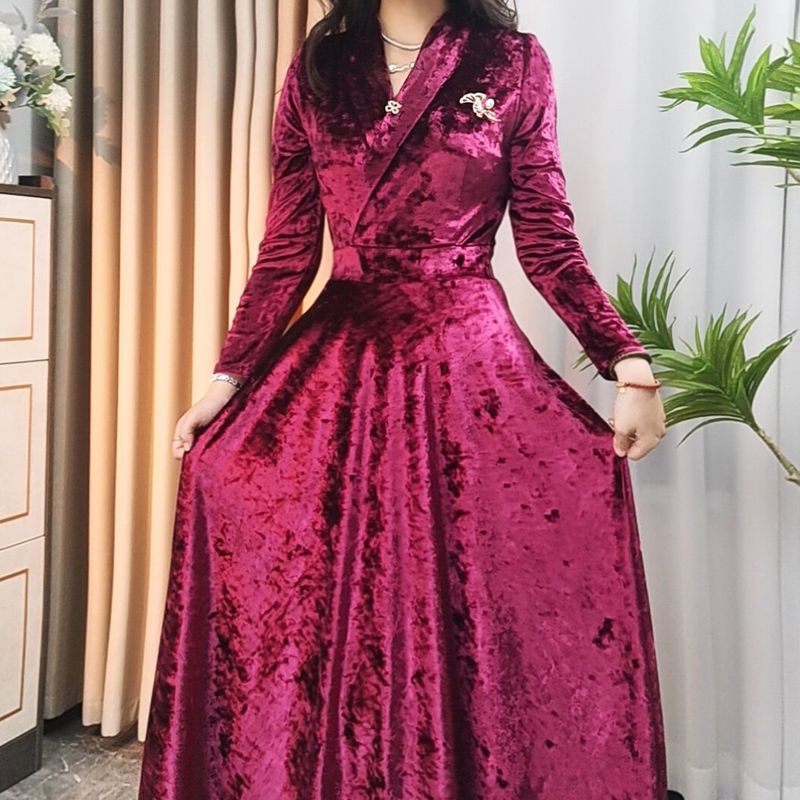 香衣丽华206-275长袖青果领钻石绒长款过膝大摆连衣裙显瘦长裙
