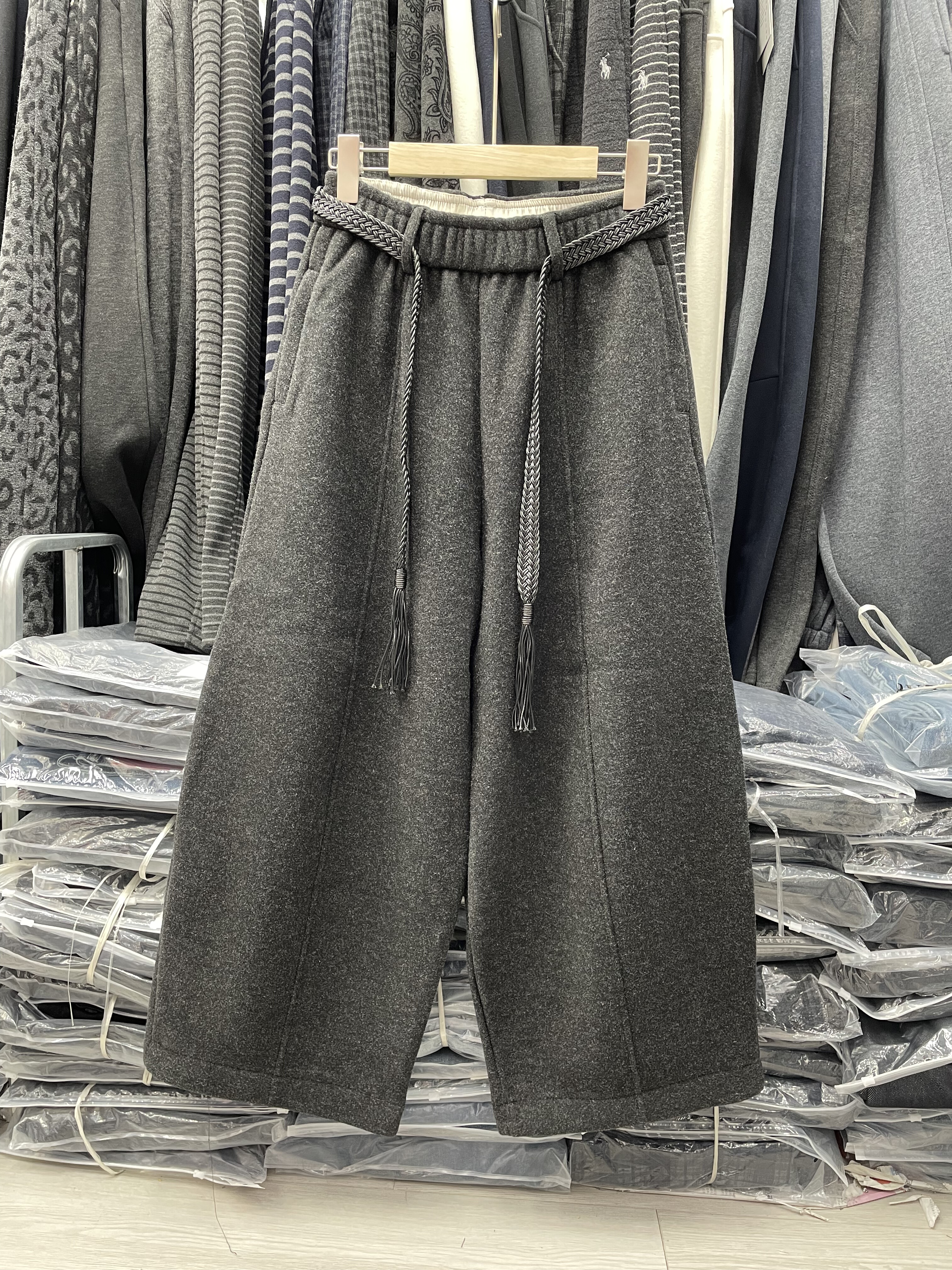 蒂娜尚品78578加绒休闲裤小个子女冬季豹纹洋气九分裤宽松大脚裤