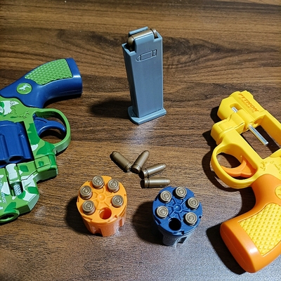伯莱塔解压玩具枪配件儿童连发小左轮加特林金手指专用子弹补充包