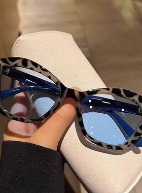 2025年新款太阳镜不规则框嘻哈街拍简约复古墨镜女装饰街拍欧美风