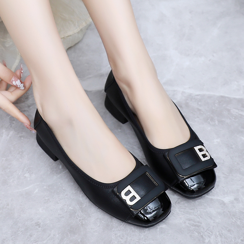 浅口单鞋，防滑橡胶底，厂家直销