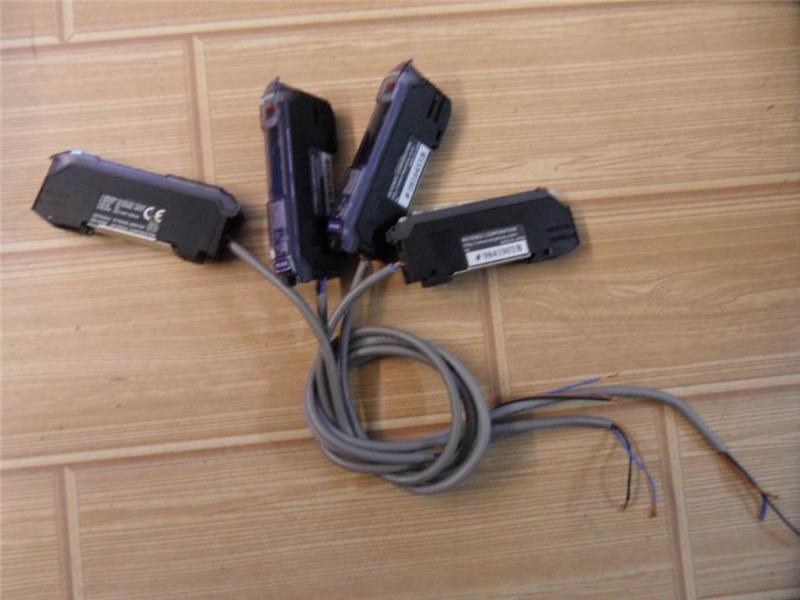 议价C询价KEYENE/基恩士光纤1放大器 FS-V3传感器 C原装拆机现货