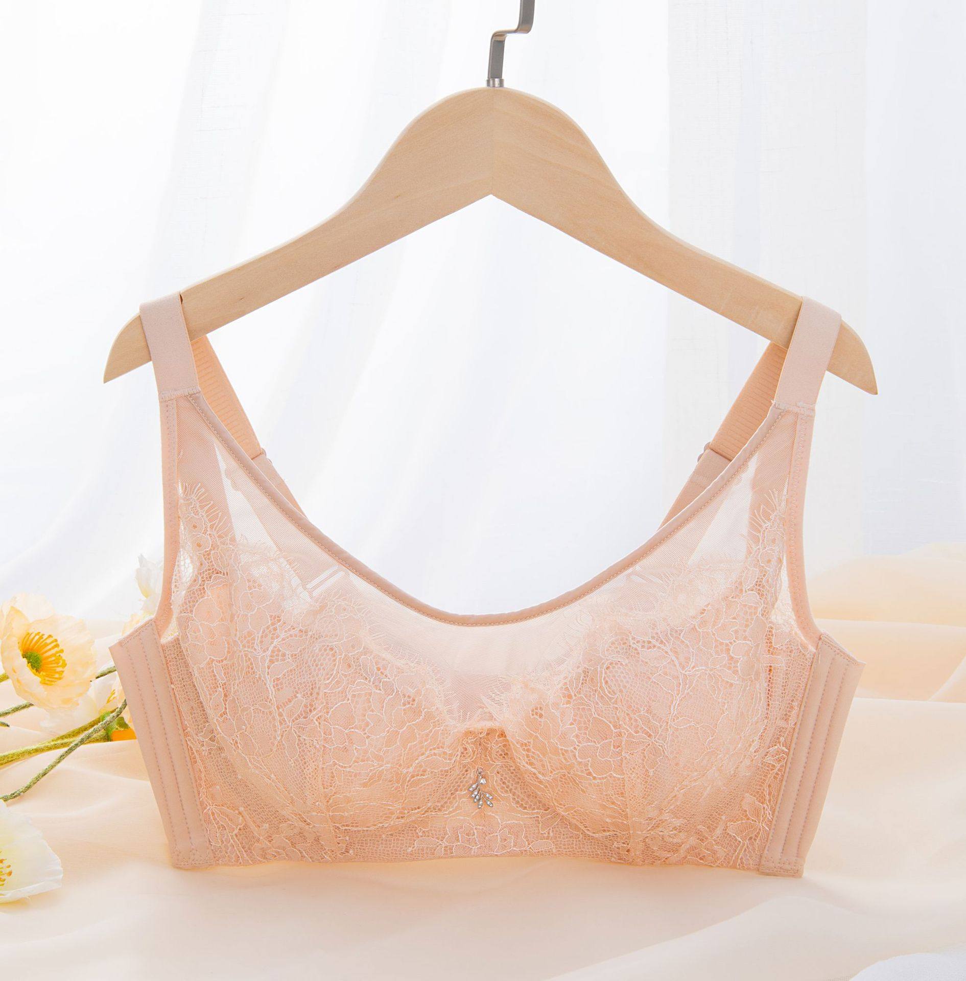 大码抹胸女士文胸防走光蕾丝诱惑有钢圈薄杯内衣美芬琪914胸罩c杯