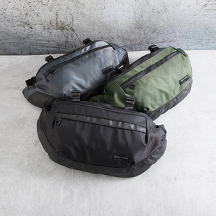 男士大容量胸包运动工装风斜挎包潮流休闲个性骑行包机能风饺子包