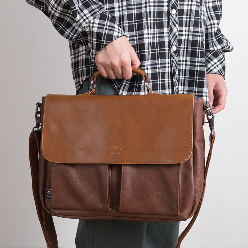 日系时尚青年单肩包商务手提公文包学院风邮差包休闲复古男斜挎包