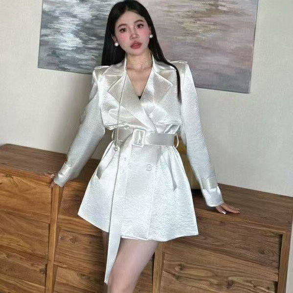 2025早春新款女装白色风衣外套女长袖宽松休闲百搭上衣