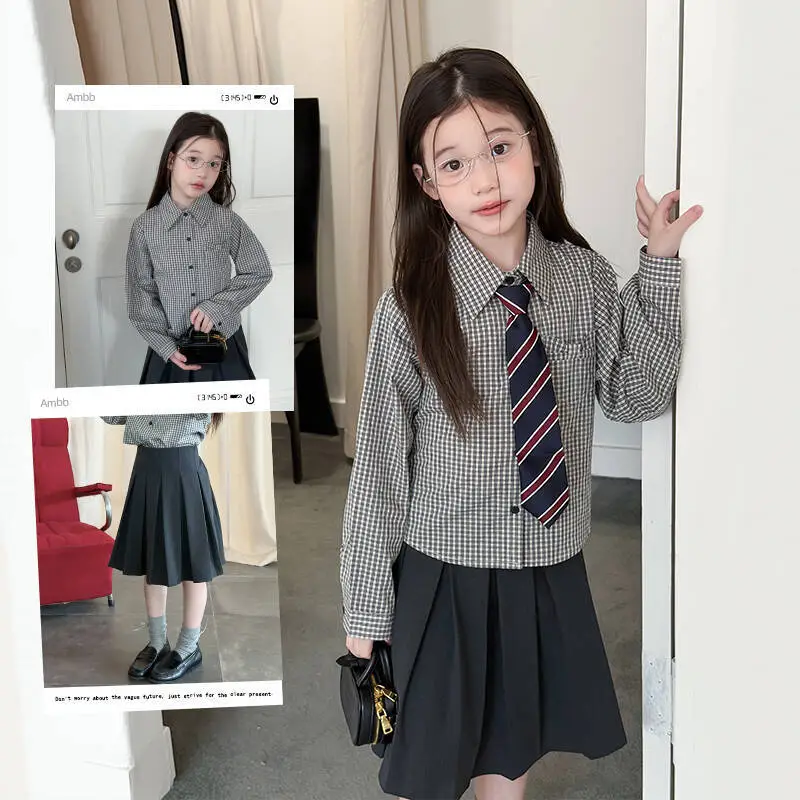 八月公主女童JK学院风细格短款衬衫