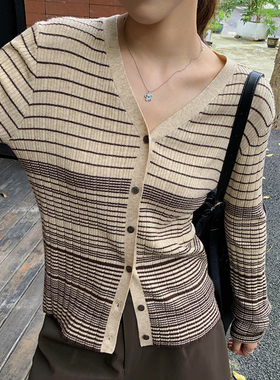 BORAN帛然2025秋季新款V字领针织衫长袖开衫条纹毛衣上衣女8192S