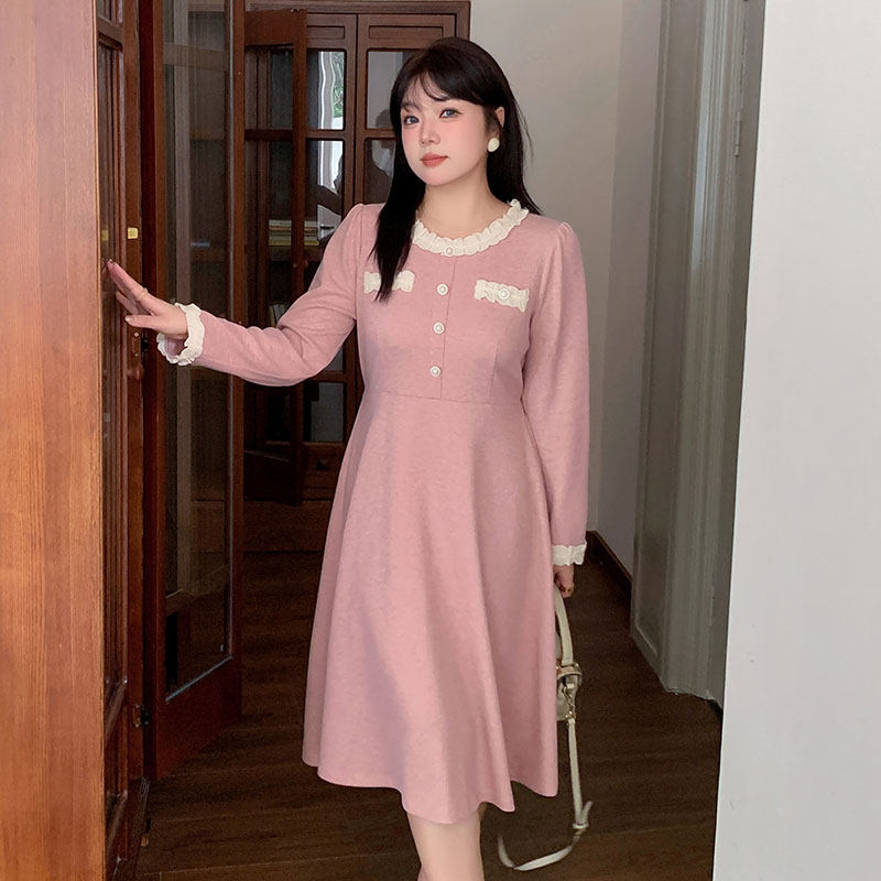 小香风连衣裙2024秋季新款220斤胖mm加大码高腰气质显瘦粉色女裙