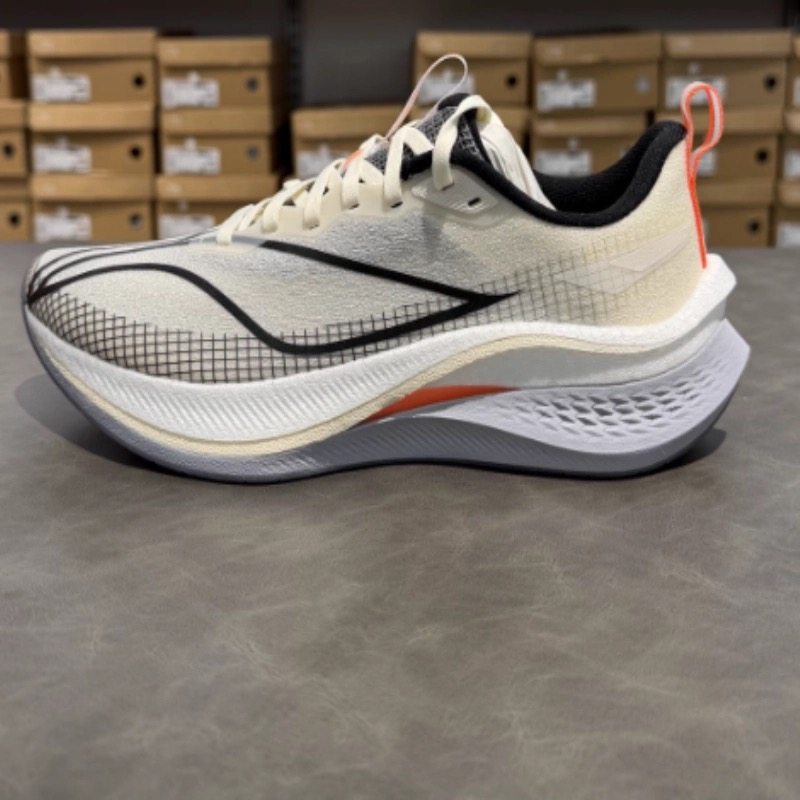 李宁赤兔7PRO男子减震防滑跑鞋