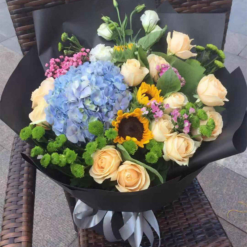 送女友玫瑰花束石家庄花店同城送花上门晋州配送新乐七夕鲜花速递