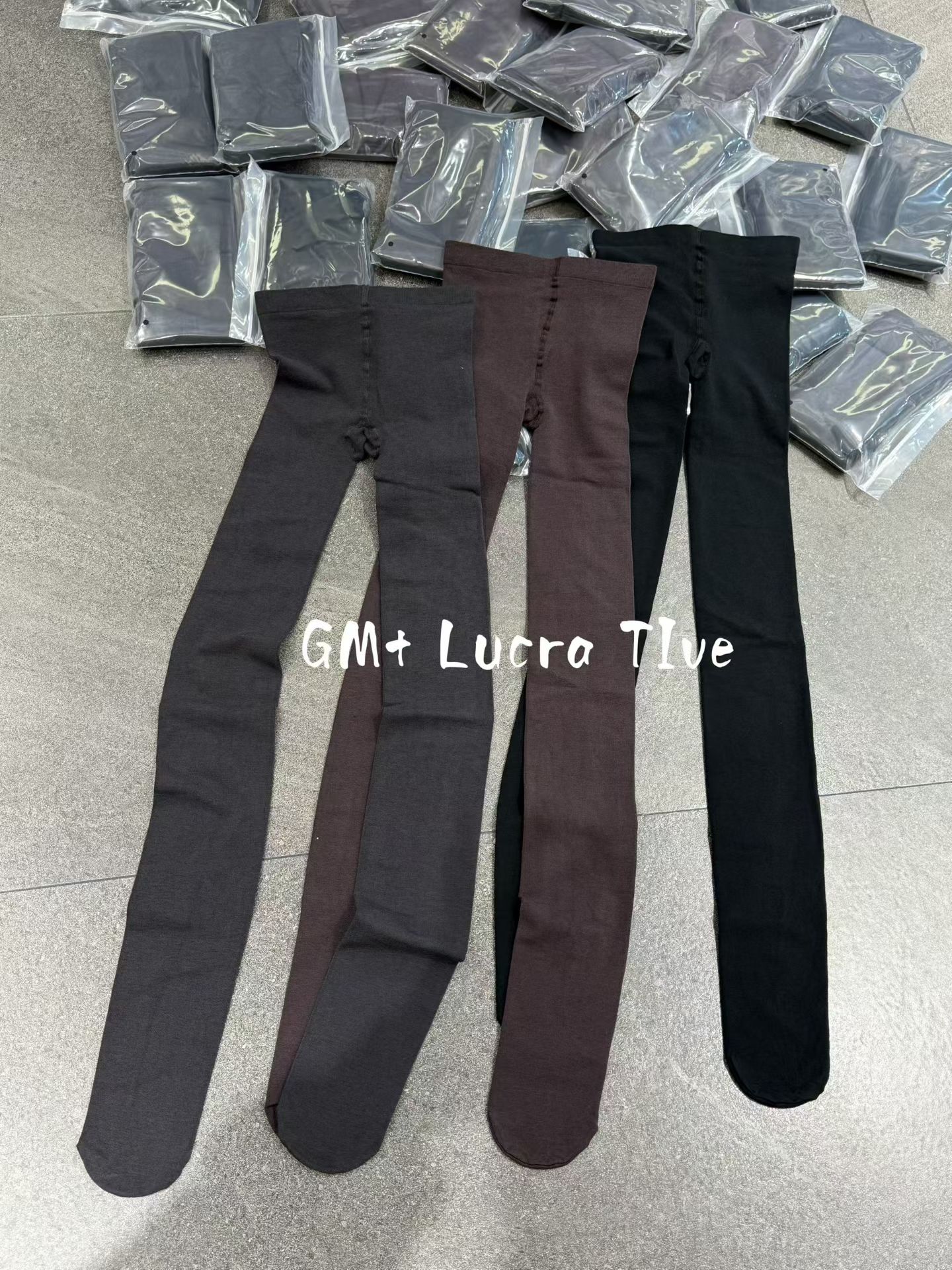 欧洲站2025秋冬新款欧货时尚高腰显瘦百搭纯色打底裤磨毛连体袜