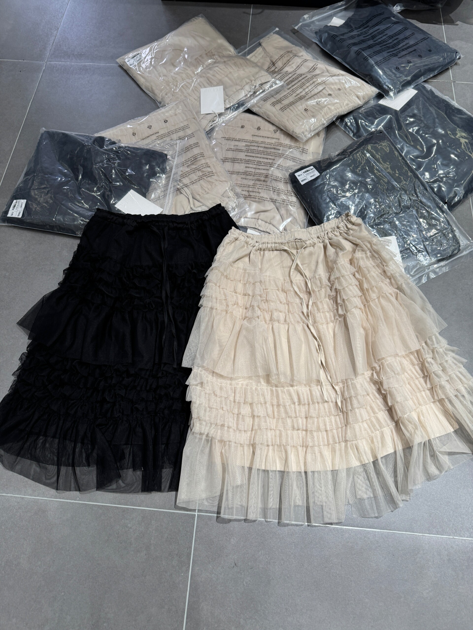 欧洲站2026春季新款 欧货时尚松紧腰拼接网纱不规则半身裙中裙