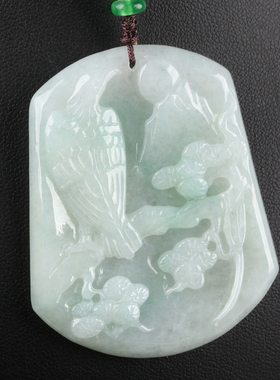 欧说珠宝26.68克高瞻远瞩缅甸翡翠冰糯种飘绿精雕老鹰吊坠玉项链