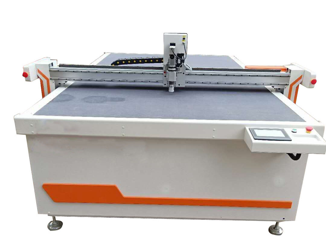 台式直销1625地毯沙发服装布料皮革数控高频震振动刀切割机裁剪机