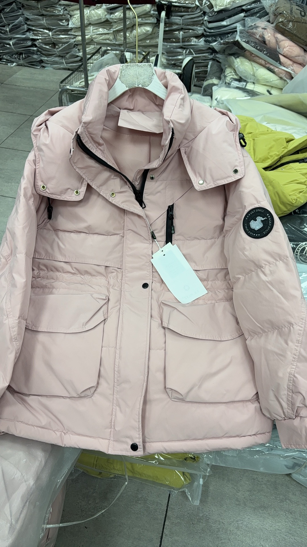 轩轩魅丽依族97268冬季新款抽绳连帽大口袋加厚保暖工装羽绒服,女装/女士精品,羽绒服,淘宝优惠券,粉丝福利购,淘宝优惠卷