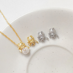 铜镀真金强保色阿飘招财猫吊坠diy手工珍珠托项坠配件材料