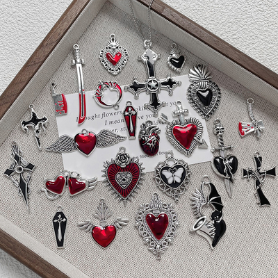 暗黑哥特风夸张心脏十字架宝剑吊坠diy手作手链项链串珠配件材料