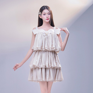 越南LAM 2024年夏季 新款 可愛鄰家妹妹米色蝴蝶吊帶裙 KHUE