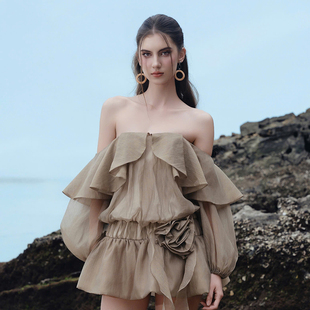 越南小众DARLING DIVA 2025年春季新款法式松弛感奶茶色度假裙