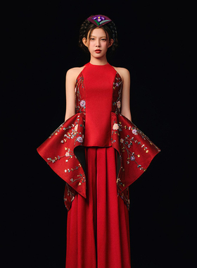 越南小众品牌DING DANG 2025年春季新款浓郁正红色立体刺绣套装