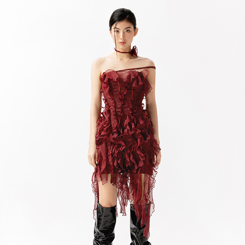 琥珀酒红色木耳飘带抹胸连衣裙