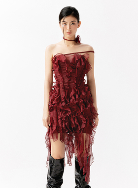 越南小众MUSTHAVE 2026年夏季新款琥珀酒红色木耳飘带抹胸连衣裙