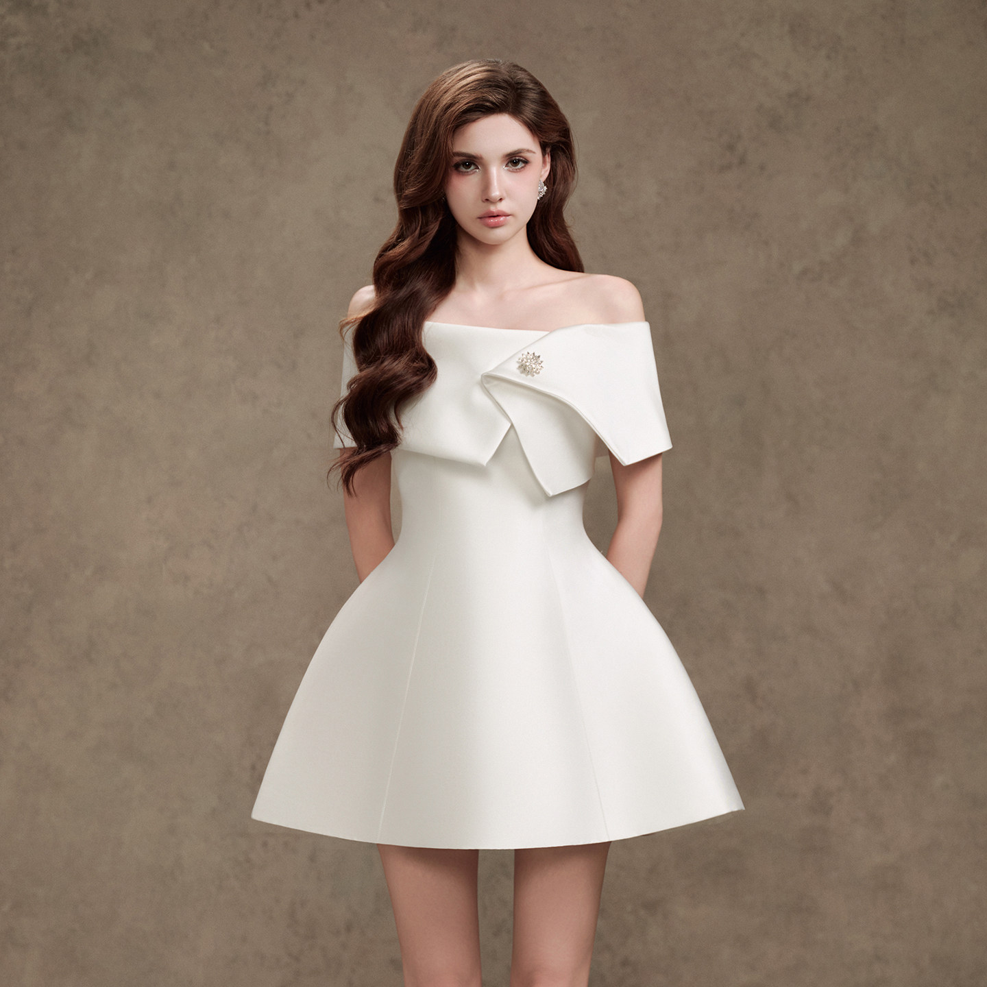 越南小众品牌DELICATE 2025年夏季新款优雅女神白色一字肩收腰裙