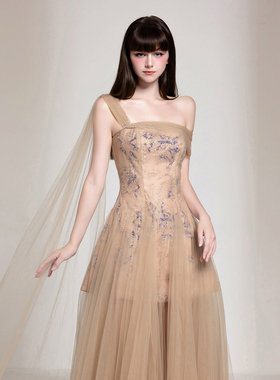 越南小众品牌CHOU PHAN 2025年秋季新款高级显白刺绣抹胸裙