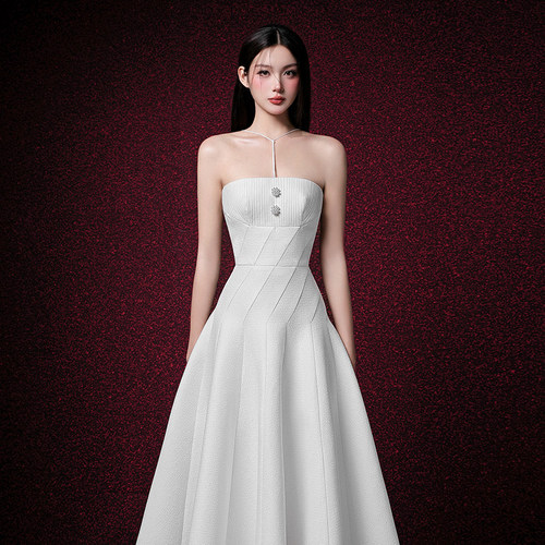 越南小众RAFFINE 2023年冬季新款高雅艺术气质水钻伞摆抹胸长裙