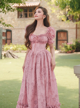 越南小众品牌SISSY 2025年夏季新款粉色田园风碎花法式连衣裙